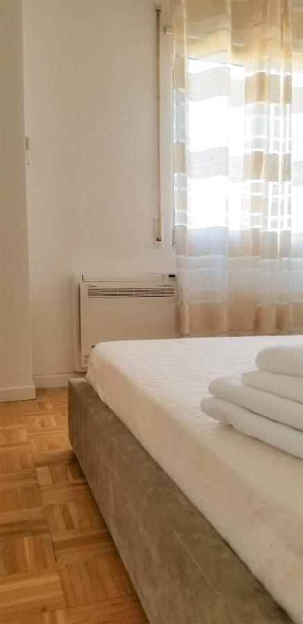 טיראנה City Center Cute And Comfy Apartment - Ajia Apartments מראה חיצוני תמונה