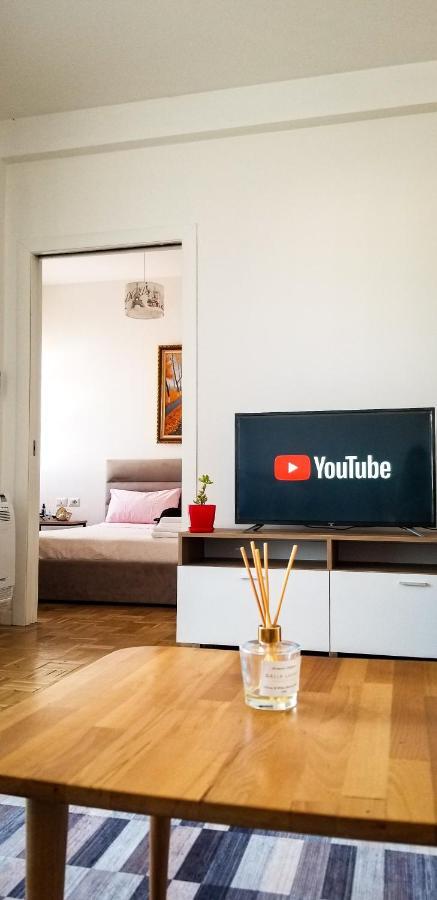 טיראנה City Center Cute And Comfy Apartment - Ajia Apartments מראה חיצוני תמונה