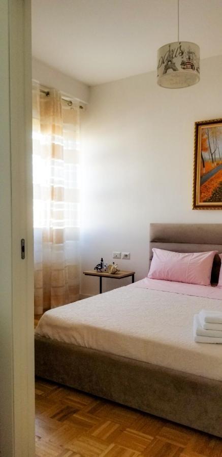טיראנה City Center Cute And Comfy Apartment - Ajia Apartments מראה חיצוני תמונה