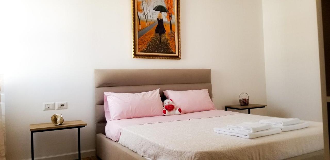 טיראנה City Center Cute And Comfy Apartment - Ajia Apartments מראה חיצוני תמונה